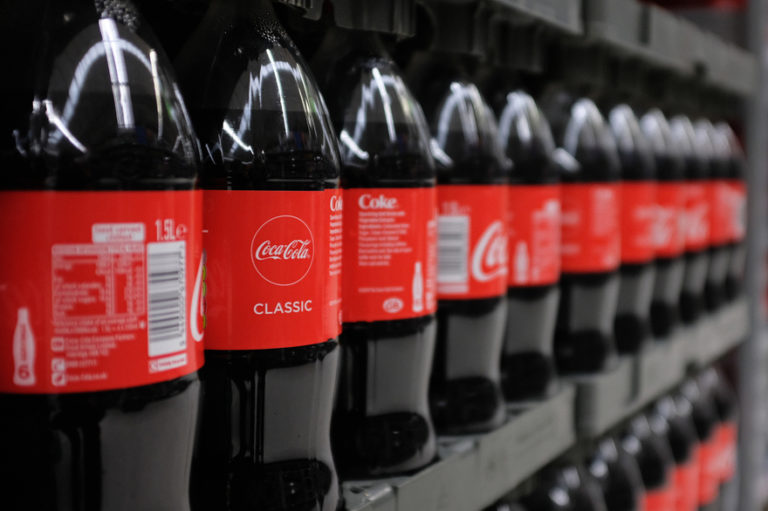 CocaCola de nouveau nommée la marque la plus polluante au monde  Enviro2B